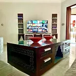 Le Traditionnel - 3Br Panoramic Seaview Retreat On The Corniche
