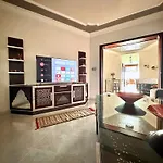 Le Traditionnel - 3Br Panoramic Seaview Retreat On The Corniche