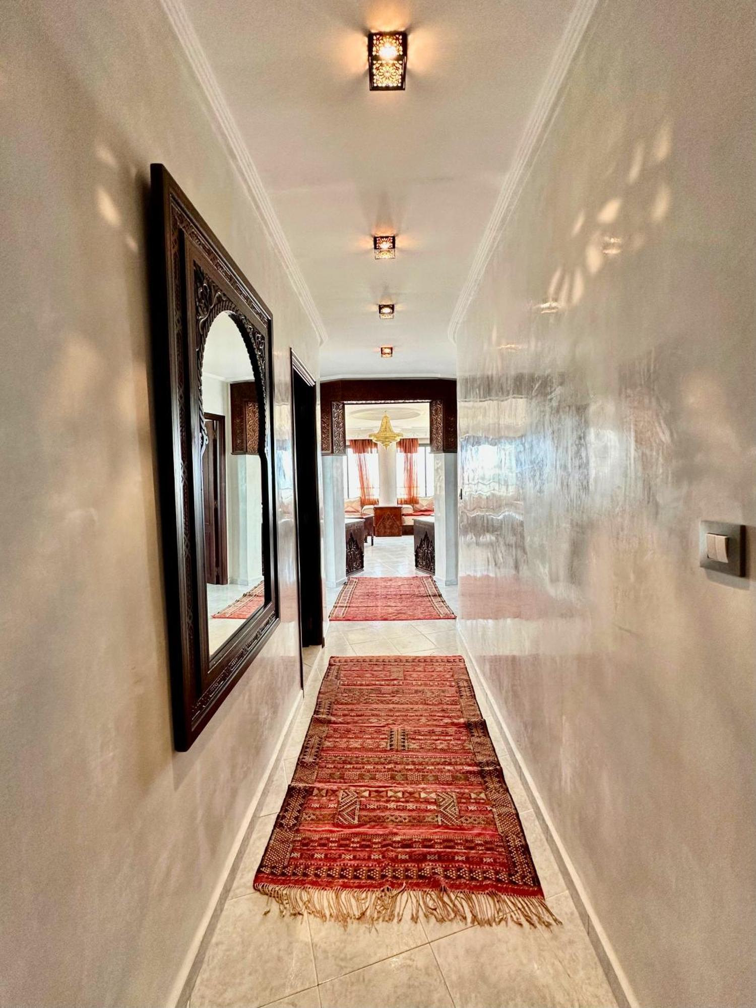 Apartamento Le Traditionnel - 3br Panoramic Seaview Retreat On The Corniche *